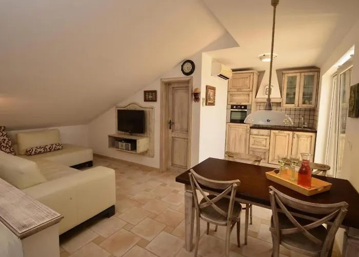 Ferienvilla Mar - Insel Krk - Direkt Am By Interhome *