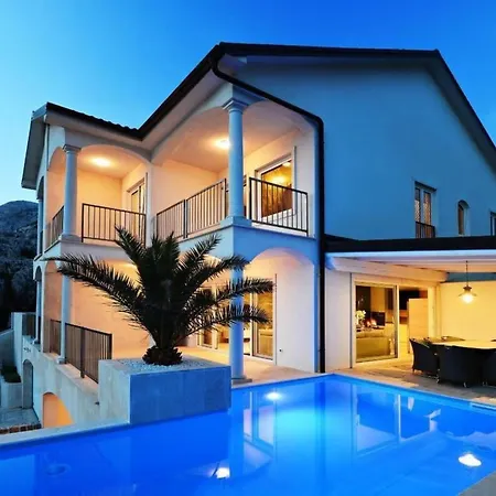 Holiday home Ferienvilla Mar - Insel Krk - Direkt Am By Interhome *