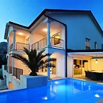 Prázdninový dům Ferienvilla Mar - Insel Krk - Direkt Am By Interhome *
